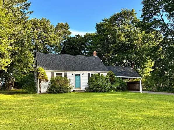 7 Pine St, Medfield, MA 02052