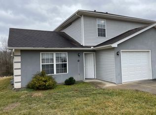 682 W Country Squire Ct, Columbia, MO 65202