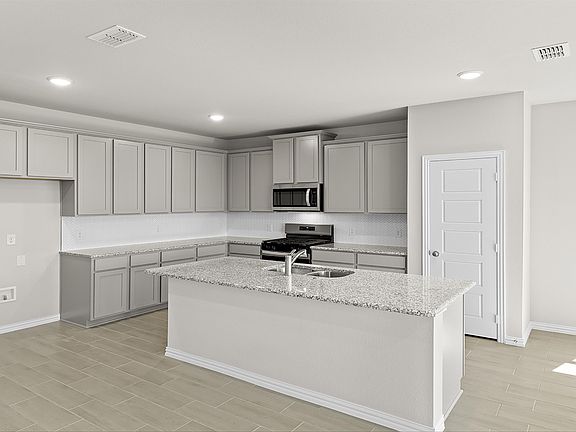 4th image of 1307 Pierce Ln