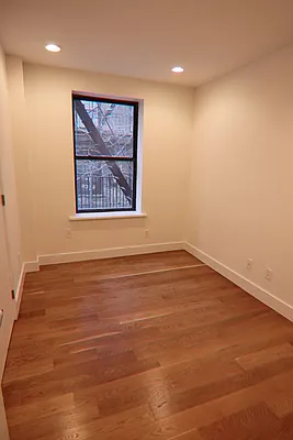 Rented by PMG Real Estate  | media 31