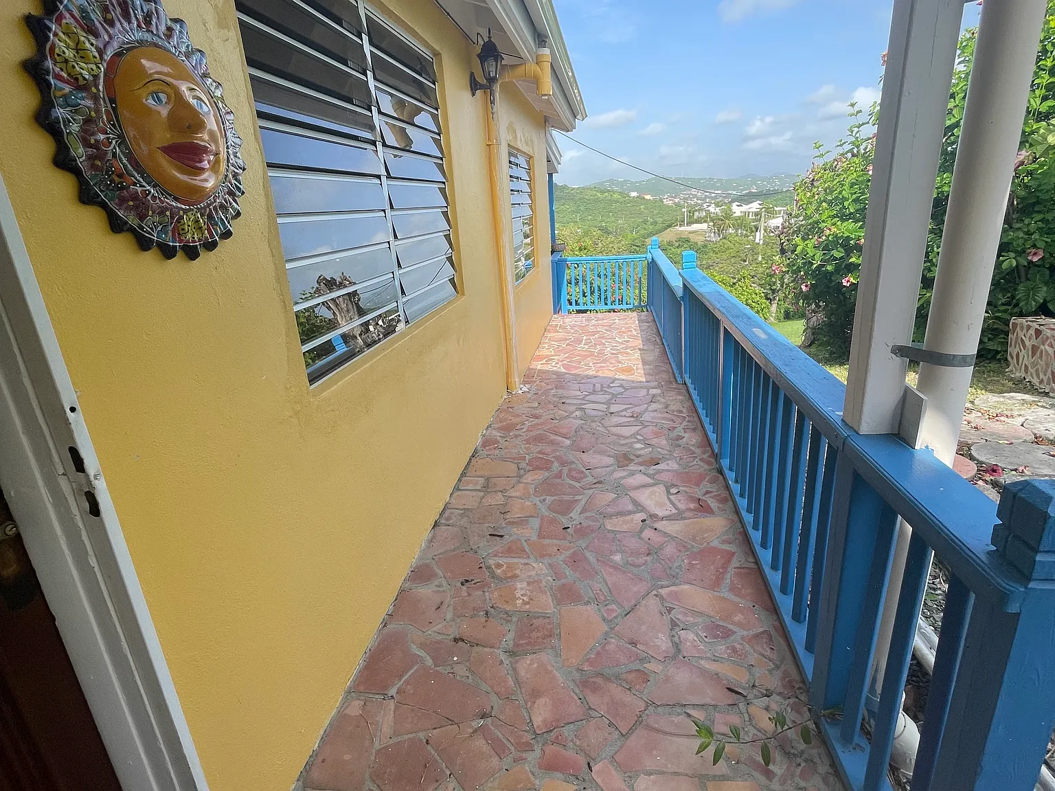 2 bed, 900 sqft, $2,300 — Photo 2