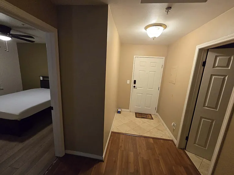 100 N River Cir N #301 — Photo 7