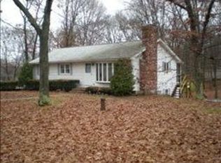 4 Willerval Ave, North Smithfield, RI 02896