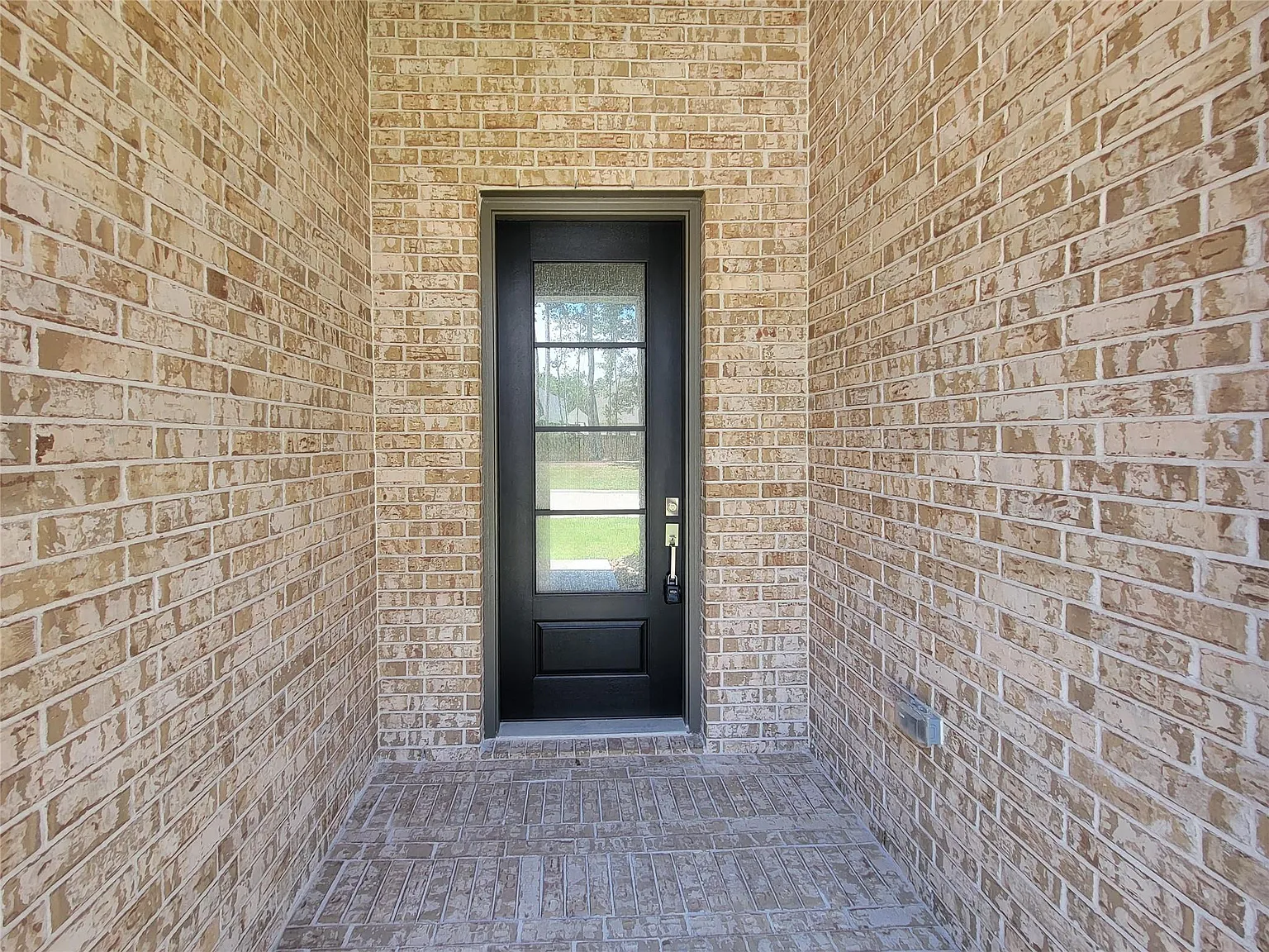 4 bed, 3.0 bath, $3,150 — Photo 2