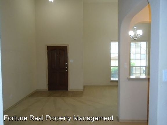 4th image of 10838 Calderwood Ln