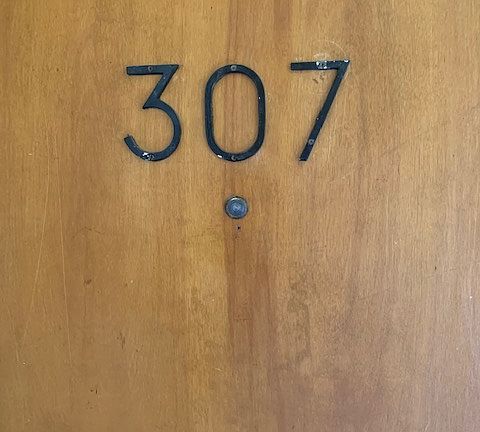 2nd image of 2437 S Corinth Ave #437fab52e