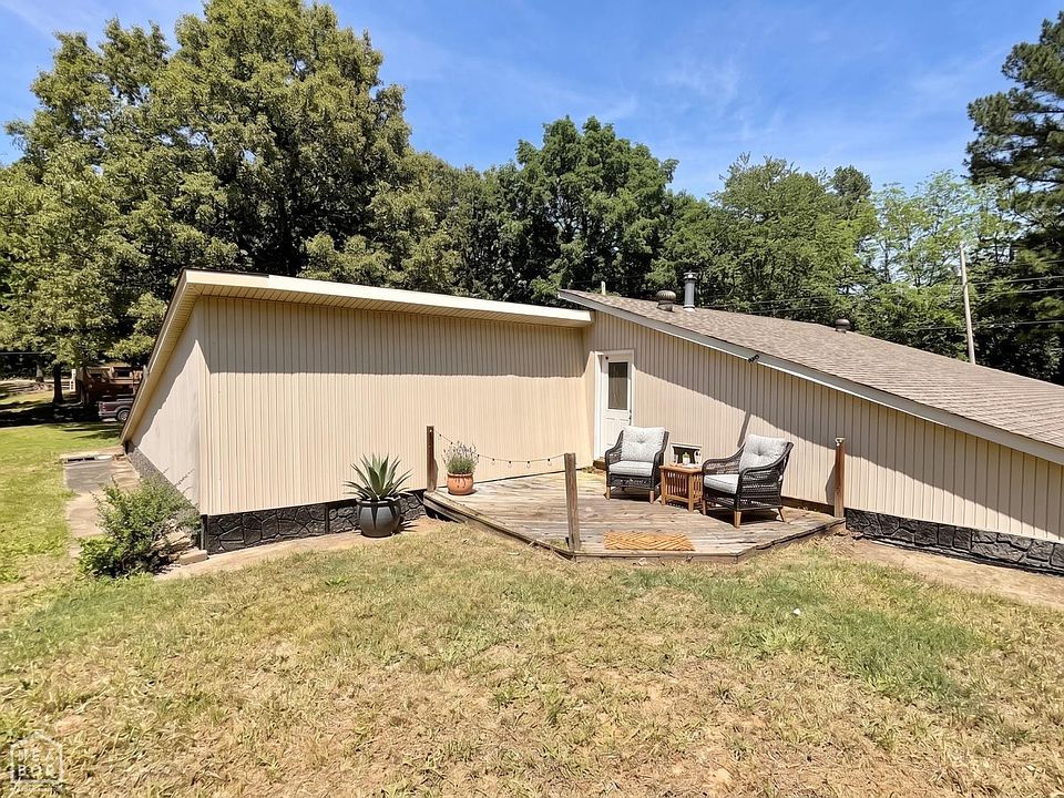 1st image of 3813 Pamela Dr
