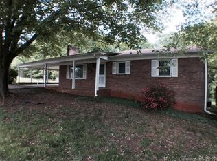 254 Edgewood Dr, Statesville, NC 28625
