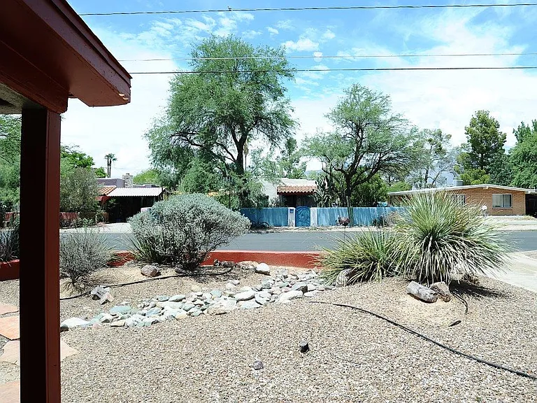 3326 E Elida St — Photo 43