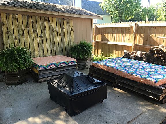 4th image of 833 Colonial Dr