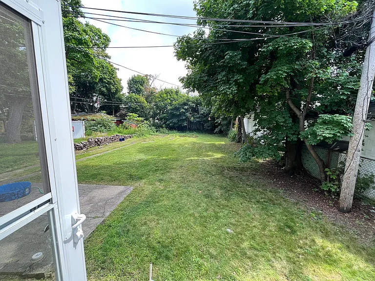 17 Crescent Ave — Photo 14