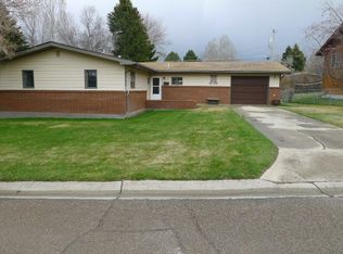 117 Carroll Trl, Lewistown, MT 59457