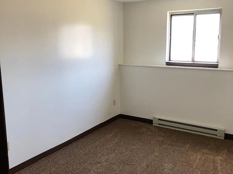 6363 Robinson Rd — Photo 5