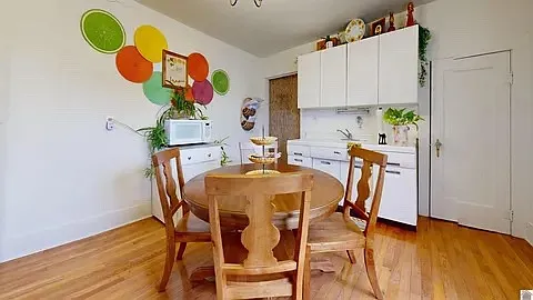 211 W 14th St #C — Photo 11