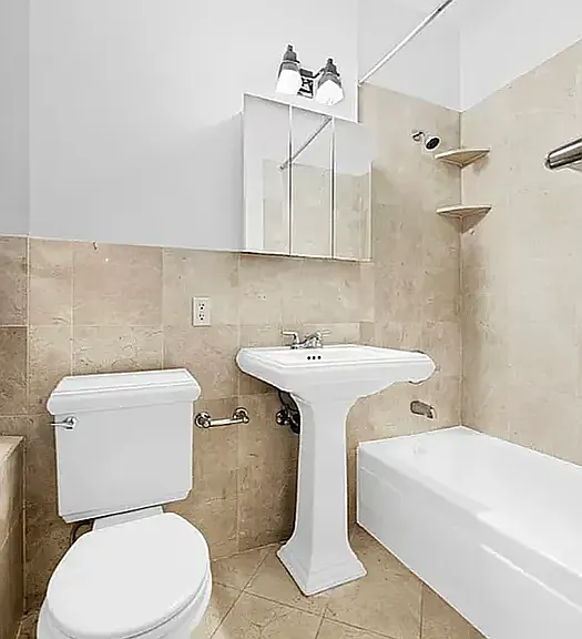 330 E 6th St #2F — Photo 6