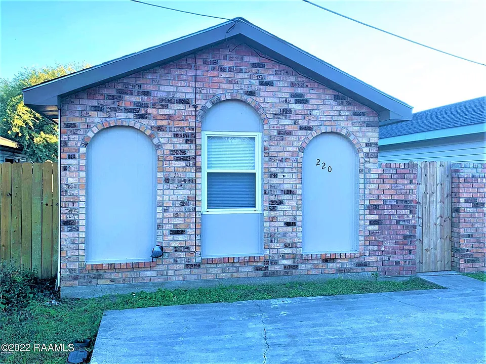 220 Briarcliff Dr