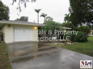 112 Crescent Lake Dr, North Fort Myers, FL 33917