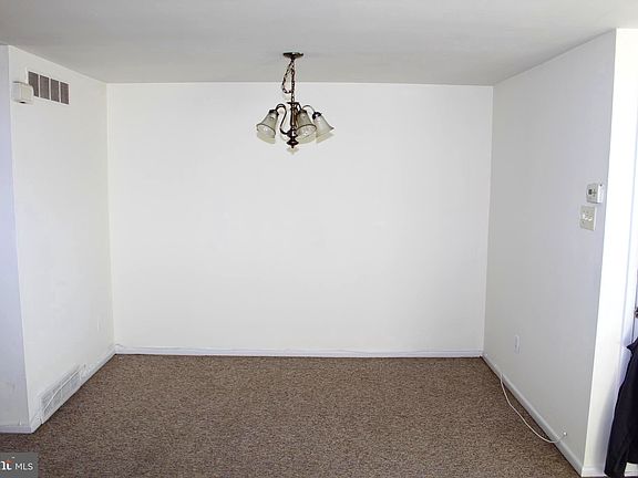 3rd image of 5427 Houghton Pl #2