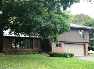 105 Norridgewock Ave, Skowhegan, ME 04976