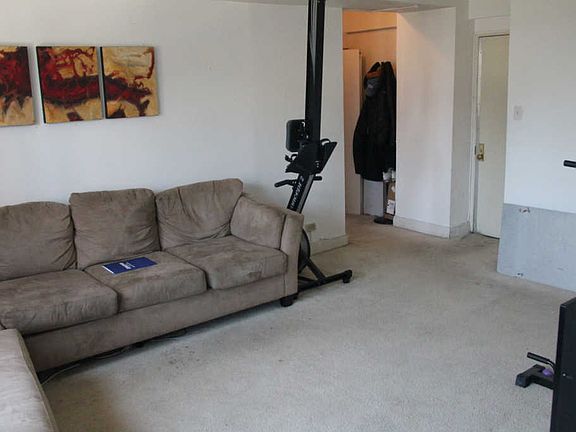 4th image of 1211 N La Salle St #1003