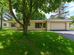 1315 Hillside Dr, Waukesha, WI