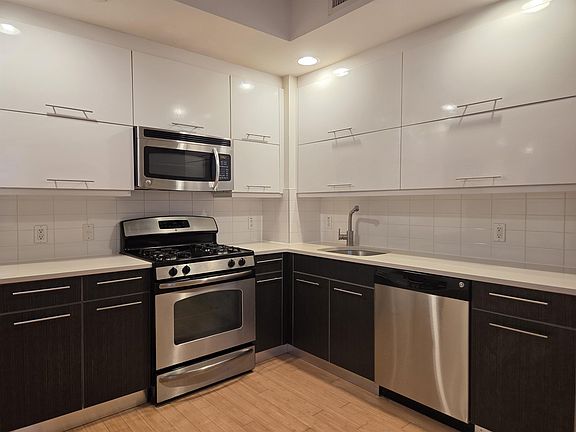 3rd image of 154 Steuben St APT 401