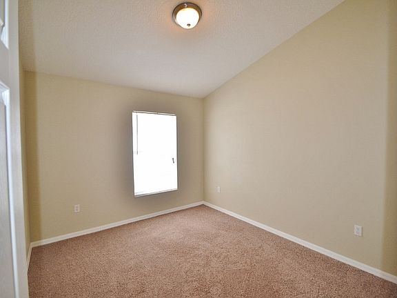 5th image of 2762 Barclay Ln