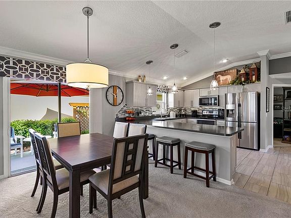 3rd image of 3070 Julia Ct