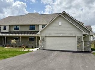 701 Eagleton Dr #55-06, Lake Geneva, WI 53147