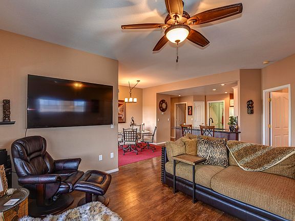 3rd image of 1975 Blooming Hills Dr Unit 212