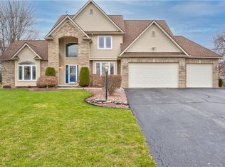 16 Blooms End, Webster, NY 14580