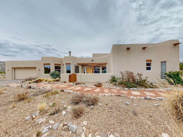 2 Cielo Azul Ct, Placitas, NM 87043