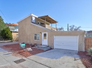 1014 Maggies Ave NE, Albuquerque, NM 87102