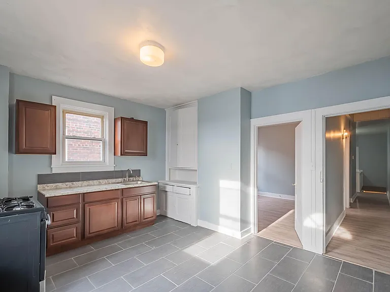 2118 Bedford Ave #2 — Photo 3