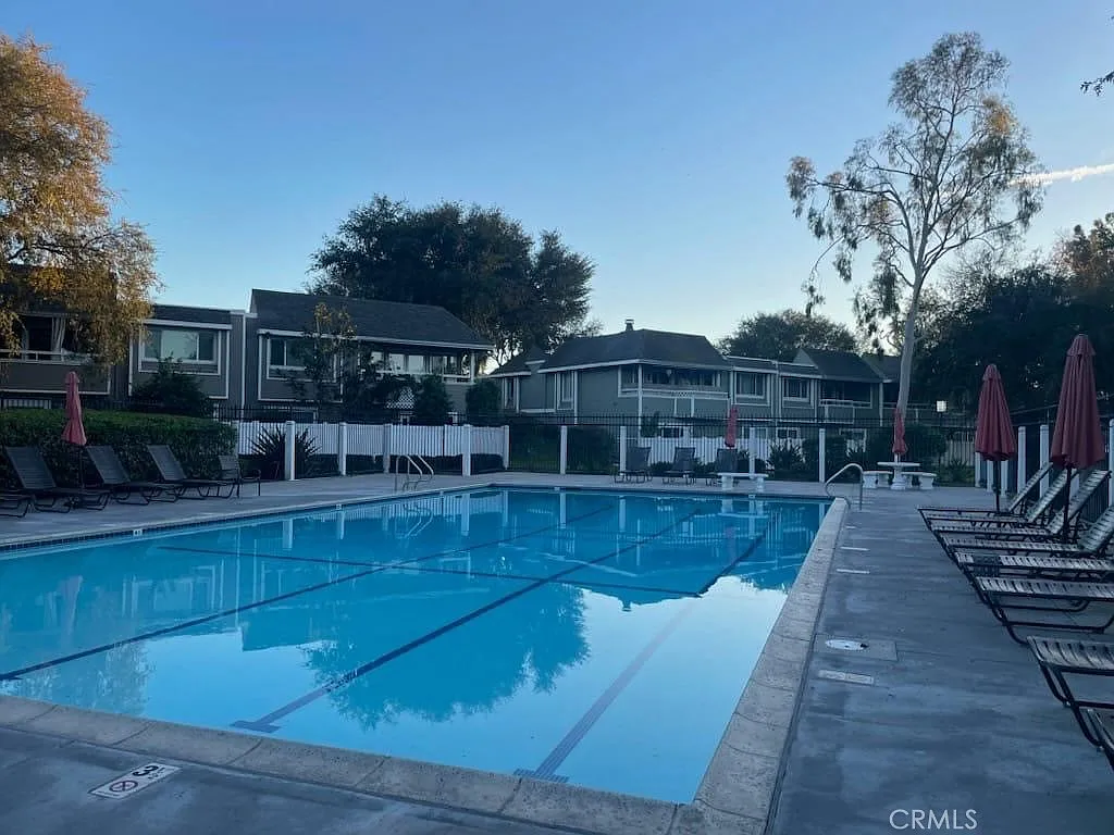2 bed, 1.5 bath, 1041 sqft, $1,500 — Photo 4