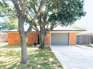 704 Floyd Ave, Dumas, TX 79029