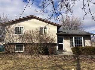 842 Beech Dr, Bolingbrook, IL 60440