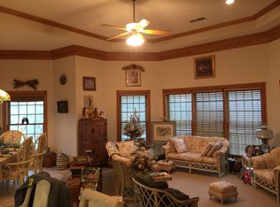 514 Lakepoint View Rd, Monticello, KY 42633