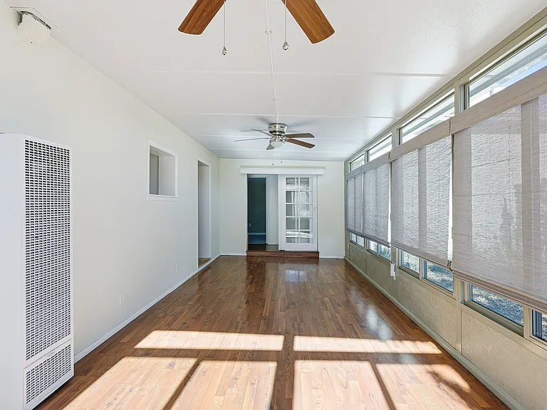 420 Bryn Mawr Dr SE — Photo 10