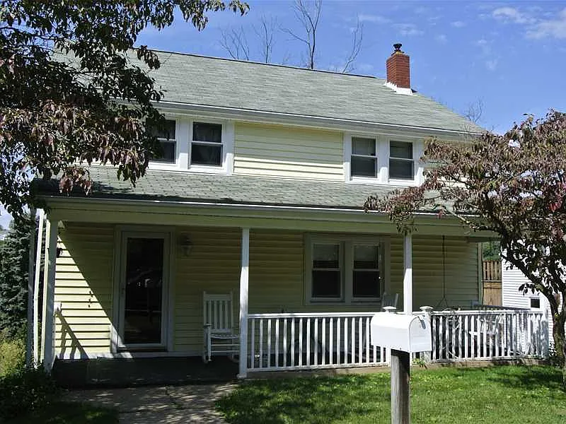 3320 Margaret St photo 1