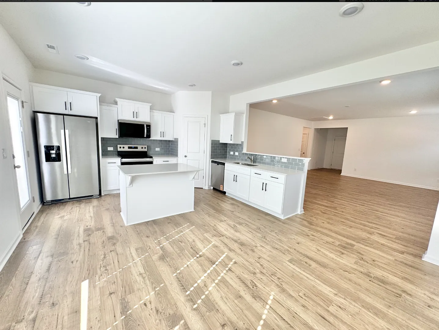 3 br 2.5 ba home in the Kensington community in China Grove, located near shopping and easy freew... — Photo 3