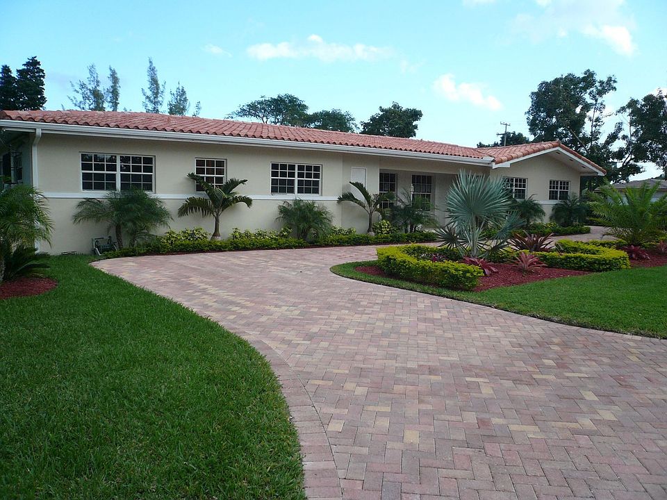Exterior  Rear