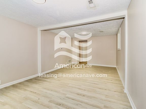 1770690_004_wm_-_living_room_13027749.jpg