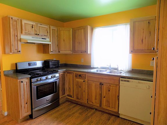 2nd image of 218 Bowers Dr