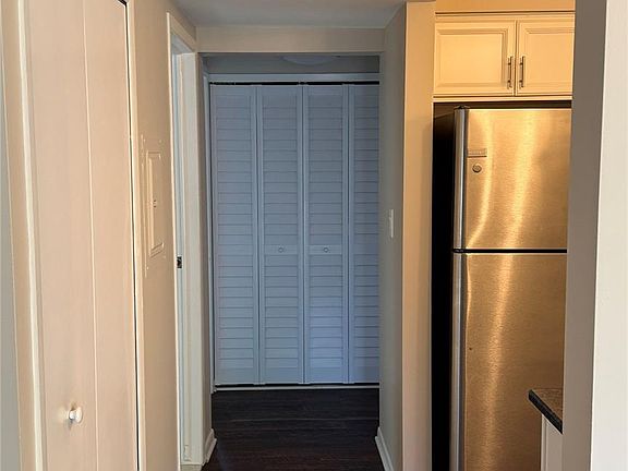 5th image of 33249 Fargo St