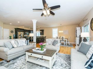 10 Perspective Dr, Haverhill, MA 01830