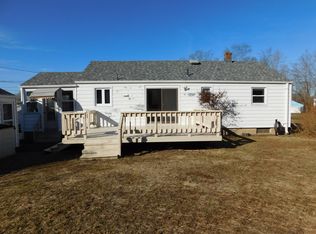 12 Pine View Dr, New Haven, CT 06512