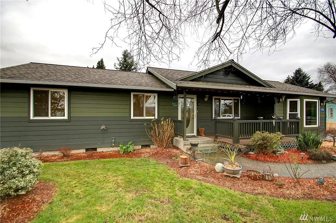 22901 Vickie Ln photo 1