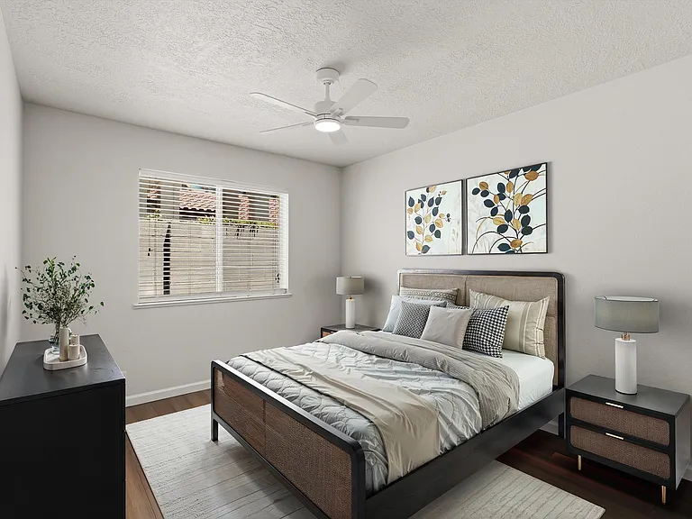 10021 Bridgepointe Ct NE — Photo 21
