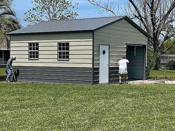 3rd image of 2801 Kingswood Dr